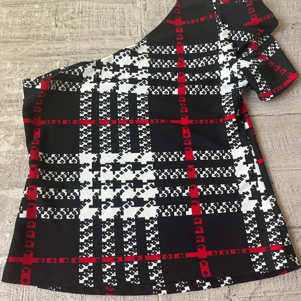 SHEIN Black and Red Plaid One-Shoulder Top